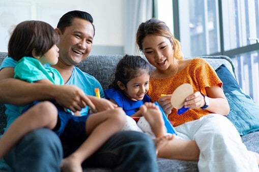 https://media.istockphoto.com/photos/asian-family-bonding-over-arts-at-home-picture-id1134667468?k=20&m=1134667468&s=170667a&w=0&h=siKACAHUfQwW4sh_kAgiHW2M9HC5M7bkCU0goLjEZic=