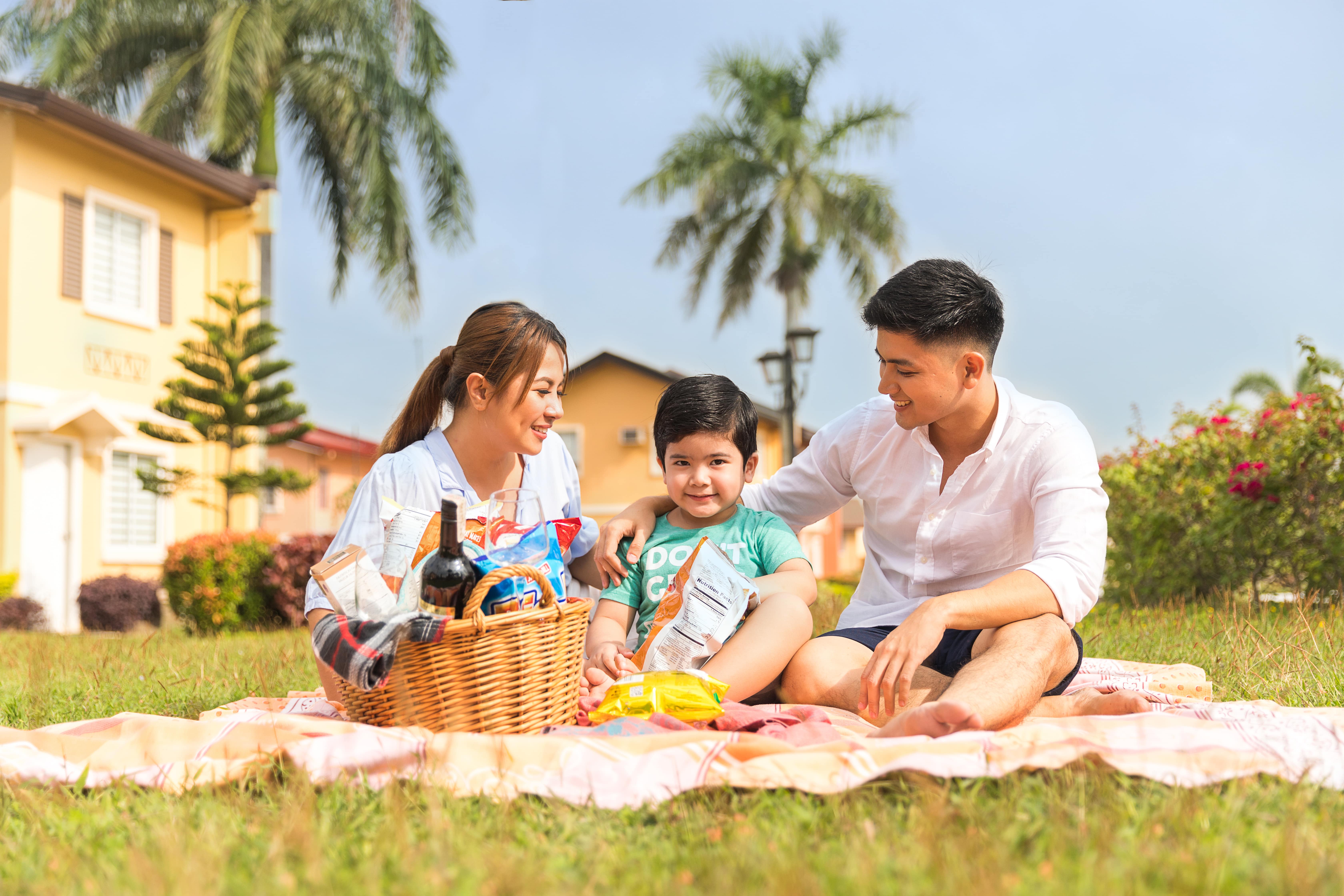 family picnic in lessandra community